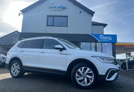 Volkswagen Tiguan Allspace LIFE 1.5 TSI 7 SEATS 2