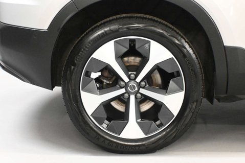 Volvo XC40 2.0 XC40 + B4 MHEV AWD Auto 5dr 48