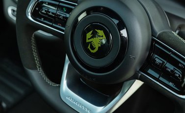 Abarth 500e Scorpionissima 12