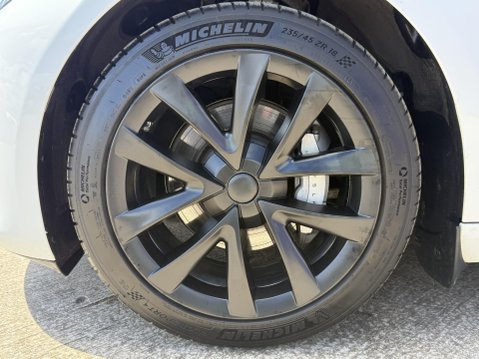 Tesla Model 3 Saloon 4dr Electric Auto RWD (241 bhp) 17