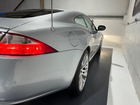 Jaguar XK COUPE 8