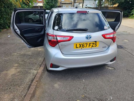Toyota Yaris 1.5 VVT-h Icon Tech E-CVT Euro 6 (s/s) 5dr 42