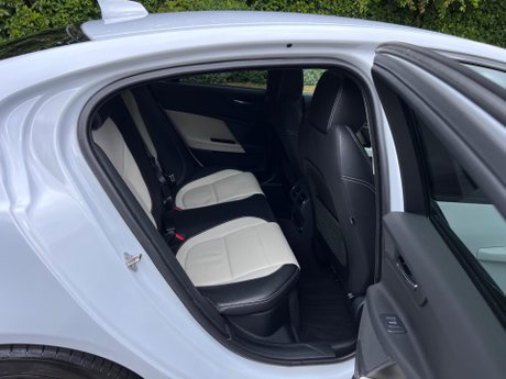 Jaguar XE 2.0i R-Sport Auto Euro 6 (s/s) 4dr 39