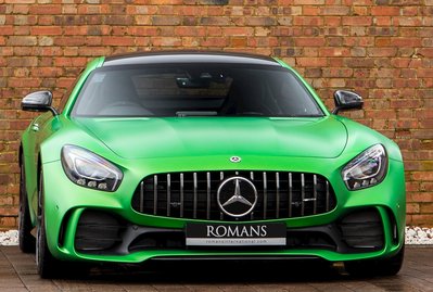 Mercedes-Benz AMG GT R 