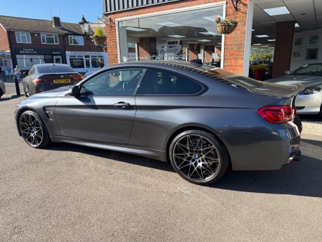 BMW M4 M4 COMPETITION 12