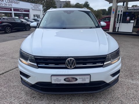 Volkswagen Tiguan SE NAV TSI 8