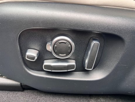 Land Rover Range Rover Velar 2.0 D240 R-Dynamic HSE Auto 4WD Euro 6 (s/s) 5dr 50