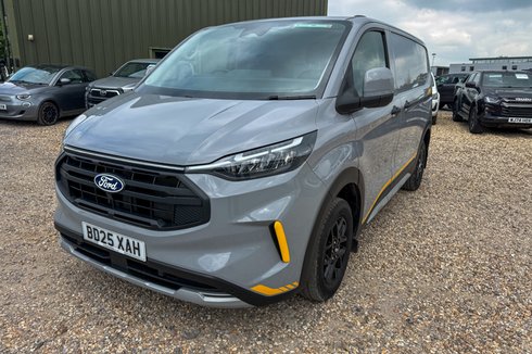 Ford Transit Custom SWB L1H1 [SOLD CM] Low Roof Trail 320 Air Con Alloys Sensors EURO 6