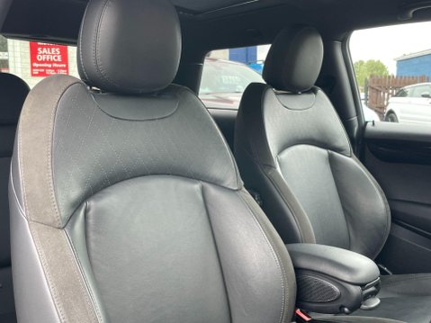 Mini Hatch 1.5 Cooper Steptronic Euro 6 (s/s) 3dr 18