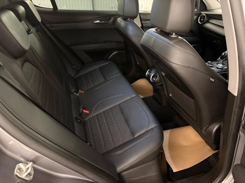 Alfa Romeo Stelvio 2.0T Nero Edizione Auto Q4 AWD Euro 6 (s/s) 5dr 10