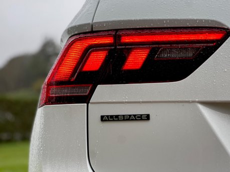 Volkswagen Tiguan Allspace LIFE TSI DSG 16