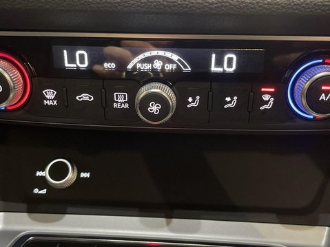 Audi Q3 1.5 TFSI CoD 35 Sport SUV 5dr Petrol Manual Euro 6 (s/s) (150 ps) 27