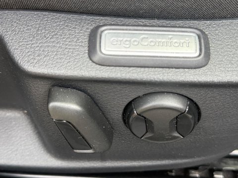 Volkswagen Passat 2.0 TDI BlueMotion Tech SE Business Euro 6 (s/s) 5dr 12