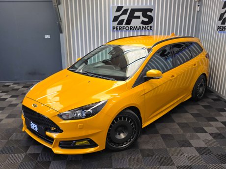 Ford Focus 2.0T EcoBoost ST-3 Estate 5dr Petrol Manual Euro 6 (s/s) (250 ps) 39