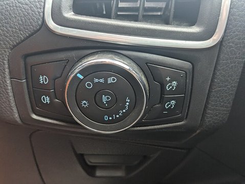 Ford Focus ZETEC NAVIGATOR TDCI 26