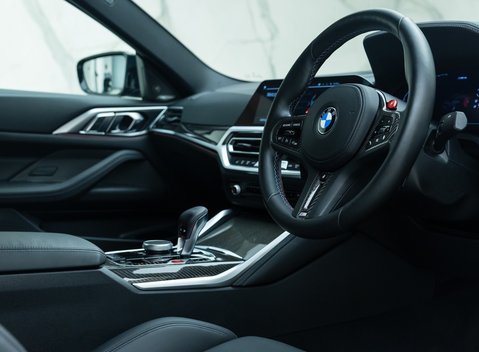 BMW M4 COMPETITION XDRIVE M Performance 13