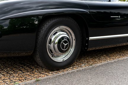 Mercedes-Benz 300 SL Gullwing 21