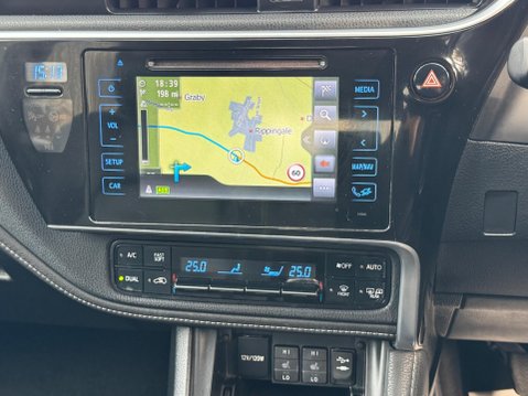 Toyota Auris 1.2 VVT-i Excel Euro 6 (s/s) 5dr 14