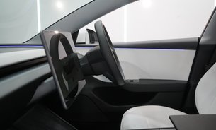 Tesla Model 3 RWD White Interior c300 Mile Range Vented Seats GROK AI One Owner VAT Q 23