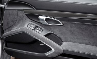 Porsche 911 (991.2) GT3 15