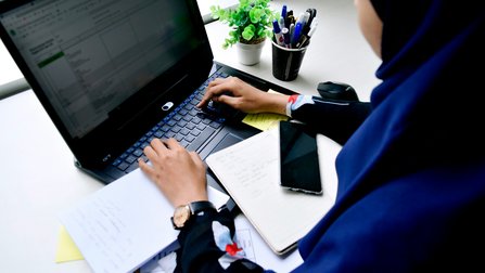 Experienced Service Advisor - Full Time - £26,500 per annum 