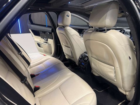 Jaguar XJ 3.0d V6 R-Sport Saloon 4dr Diesel Auto Euro 6 (s/s) (300 ps) 6