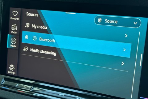 Volkswagen Caddy C20 122 ps Tdi Commerce Pro DSG Panel Van 26