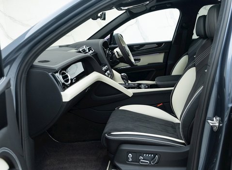 Bentley Bentayga V8 S 17