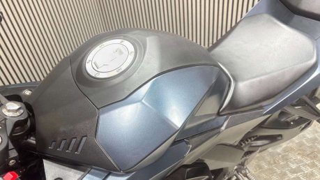 Lexmoto LXS 125 E55 2025 ONLY 5K 125CC LEARNER SPORTS BIKE 25