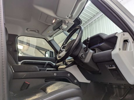 Land Rover Defender 2.0 Defender SE D Auto 4WD 5dr 49