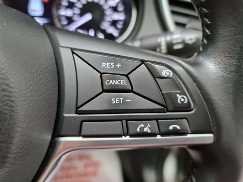 Nissan Qashqai 1.6 DIG-T N-Connecta Euro 6 (s/s) 5dr 35