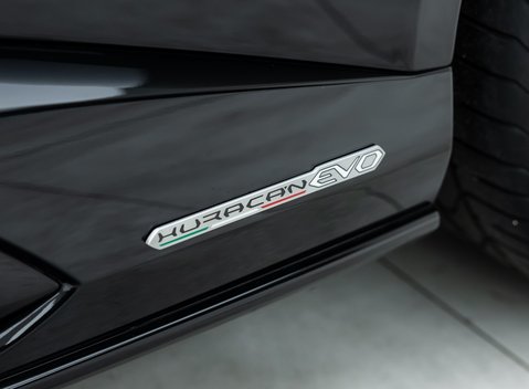 Lamborghini Huracan LP640-4 EVO 27