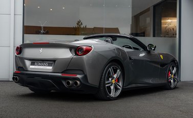 Ferrari Portofino 4