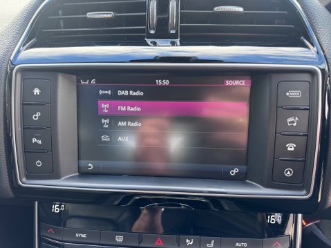 Jaguar XE GTDI PRESTIGE 23