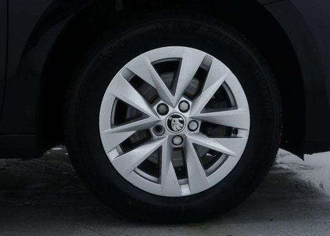 Skoda Fabia 1.0 Fabia SE Comfort TSi Semi-Auto 5dr 14