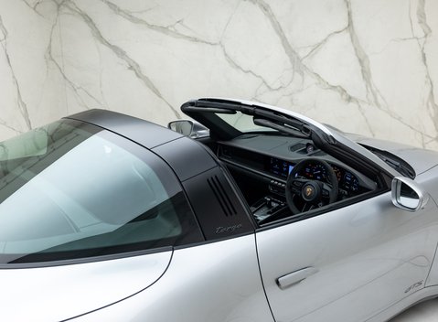 Porsche 911 Targa 4 GTS (992) 52