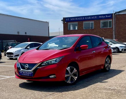 Nissan LEAF Leaf Tekna 5dr 110kw 39kwh (Automatic) 1