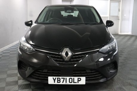 Renault Clio ICONIC TCE 2