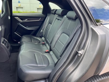 Jaguar F-Pace 2.0 D200 MHEV R-Dynamic HSE Auto AWD Euro 6 (s/s) 5dr 38