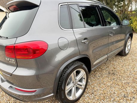Volkswagen Tiguan 2.0 TDI BlueMotion Tech R-Line 4WD Euro 5 (s/s) 5dr 7