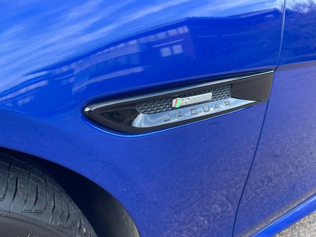 Jaguar XE 2.0i R-Sport Saloon 4dr Petrol Auto Euro 6 (s/s) (200 ps) 7