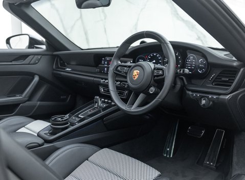 Porsche 911 Targa (992) 50 Years Porsche Design Edition 16