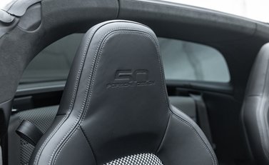 Porsche 911 Targa (992) 50 Years Porsche Design Edition 18