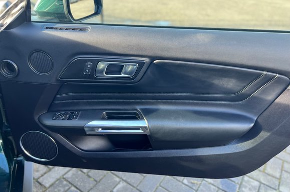 Ford Mustang 5.0 V8 BULLITT 26