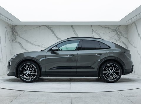 Porsche Macan 4 Electric 5