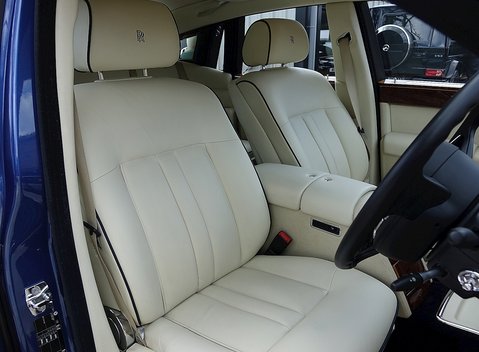 Rolls-Royce Phantom Series II 16