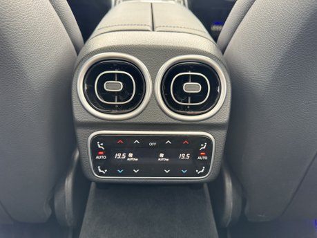 Mercedes-Benz C Class C200 AMG Line Premium Plus MHEV Auto Petrol PAN ROOF/MEMORY SEATS/HEADS UP 33