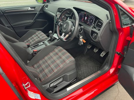 Volkswagen Golf GTI TSI 22