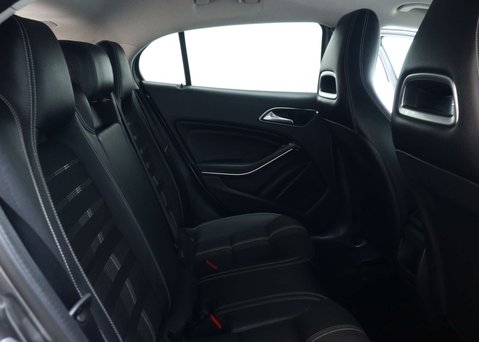Mercedes-Benz GLA 1.6 GLA180 Urban Edition SUV 5dr Petrol 7G-DCT Euro 6 (s/s) (122 ps) 52