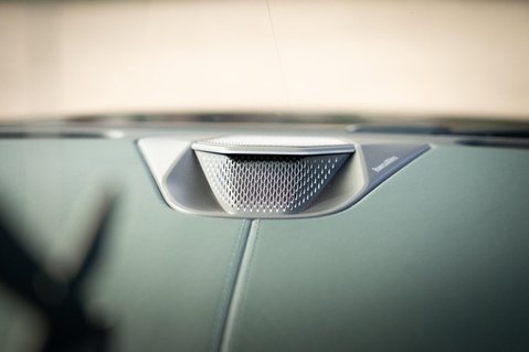 Aston Martin Vanquish 5.2 V12 BiTurbo Auto Euro 6 (s/s) 2dr 27